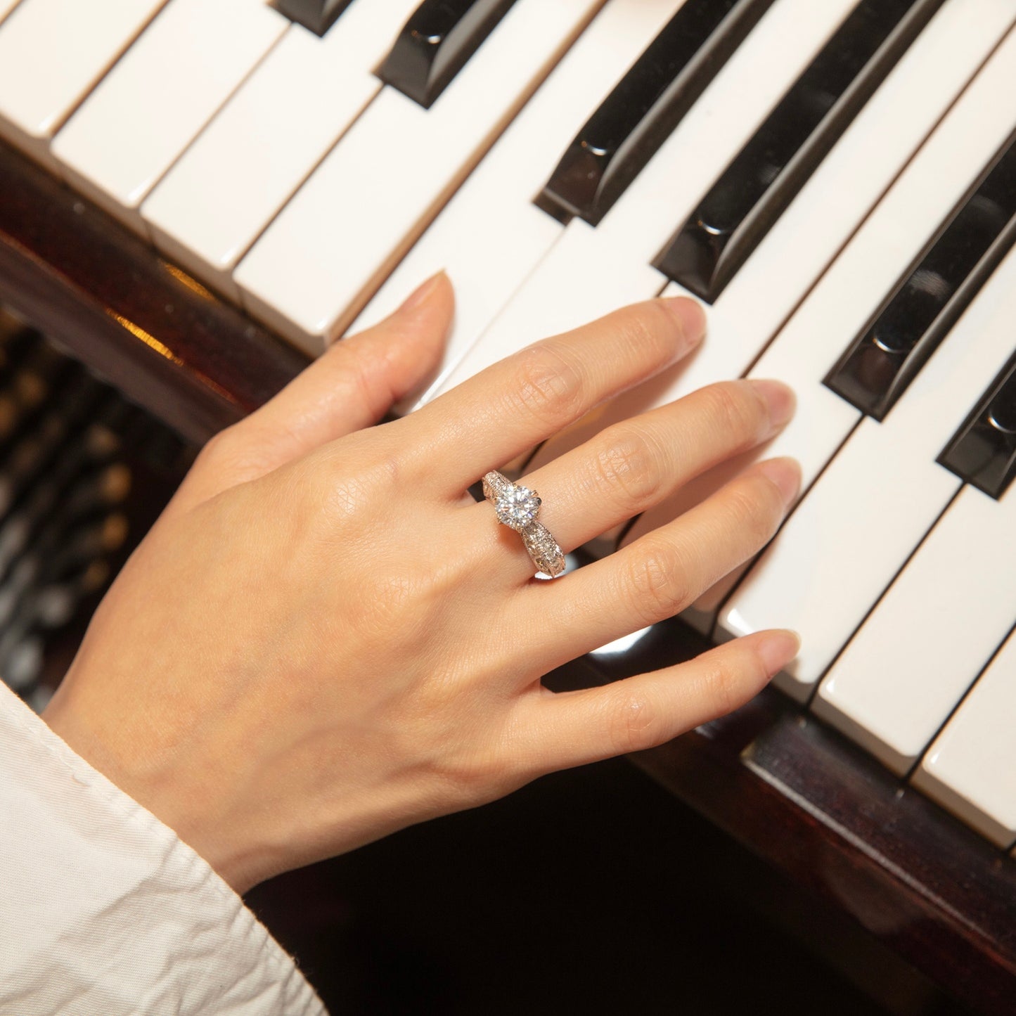 Eugénie II Solitaire